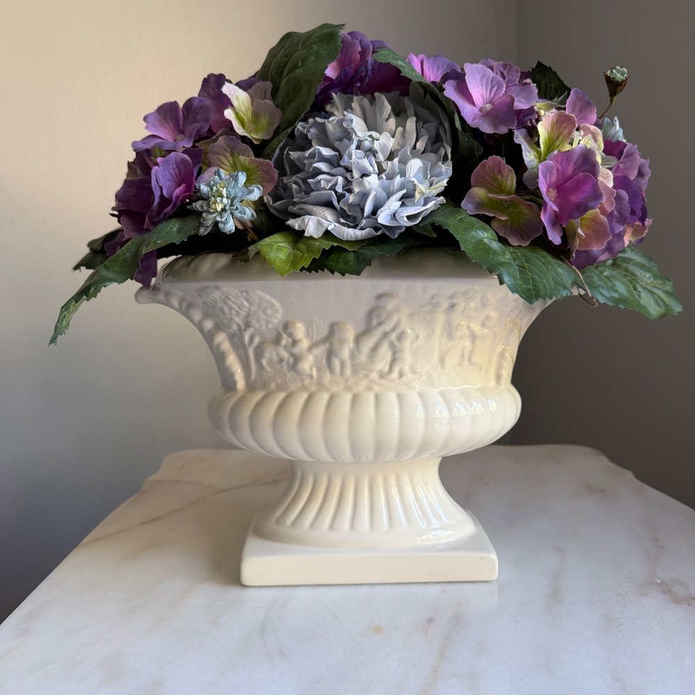 Vintage ELPA Alcobaca Portugal White Ceramic Cherub Vase w/ Faux Silk Hydrangeas